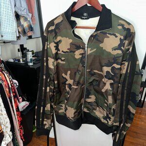 Forever 21 Camo Jacket | Men’s/Women’s Street Style